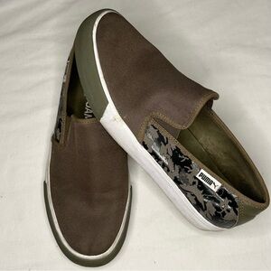 PUMA Bari Slip On Camo Dark Olive Puma Black 7.5 D (M) Soft Foam Comfort Walking